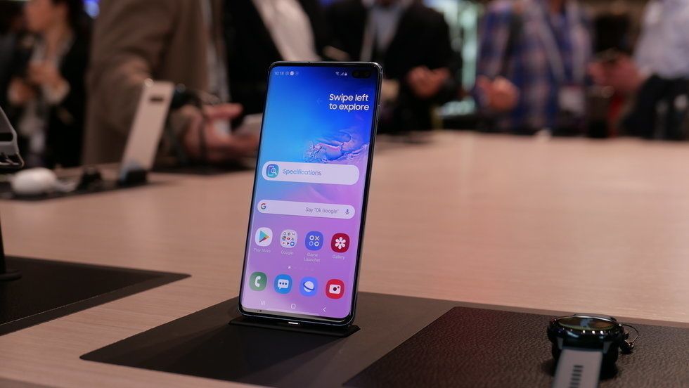 Photo of a Samsung Galaxy S10