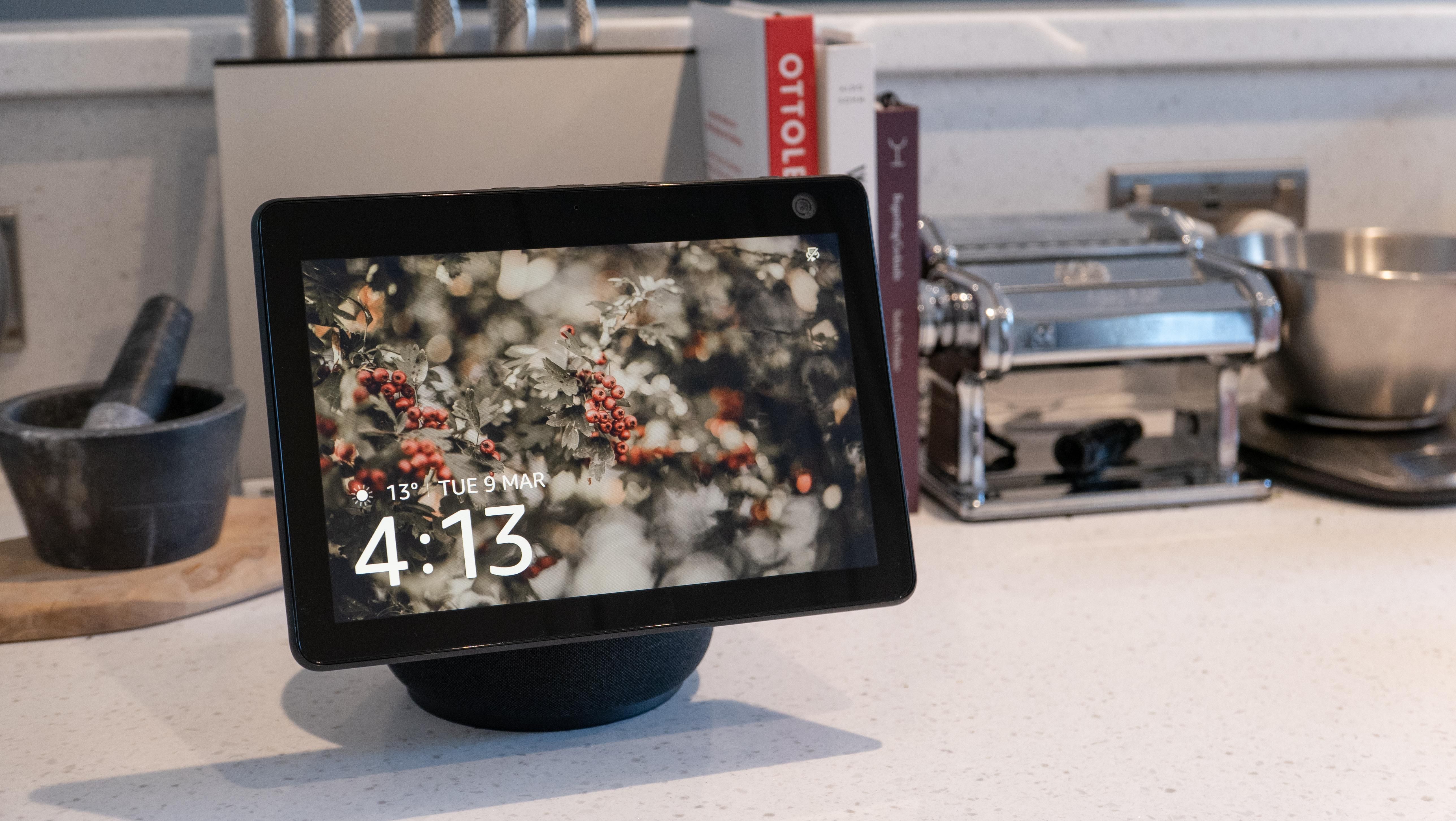 Echo Show 10 (3rd Gen) - Charcoal in the Smart Speakers & Displays  department at