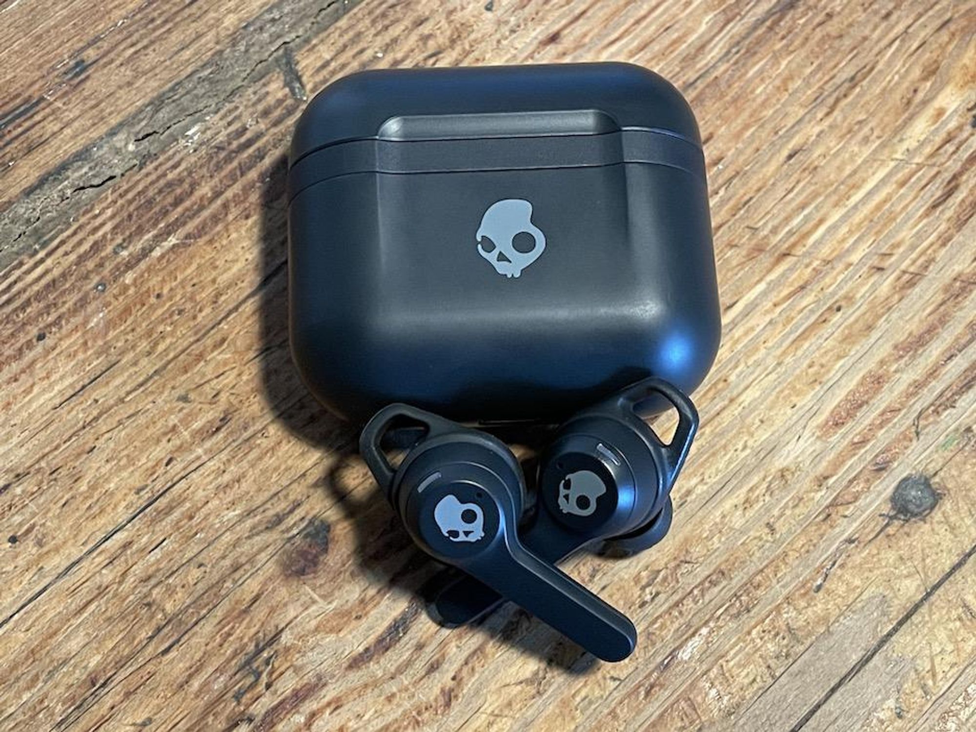 How To Pair Skullcandy Indy Earbuds Together